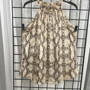 White House Black Market Snake Print Sleeveless Top. NWT Size 10 EUC
LIKE NEW